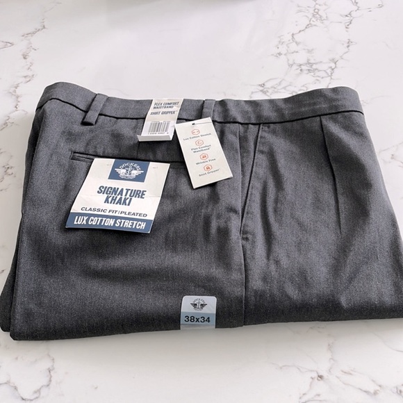 Dockers Khaki Lux Cotton Stretch Mens Classic Fit Pleated Pant Size 38 x 34 NWT - Picture 4 of 6